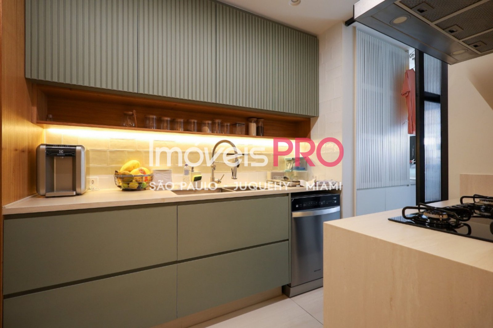 Foto :: IP40110