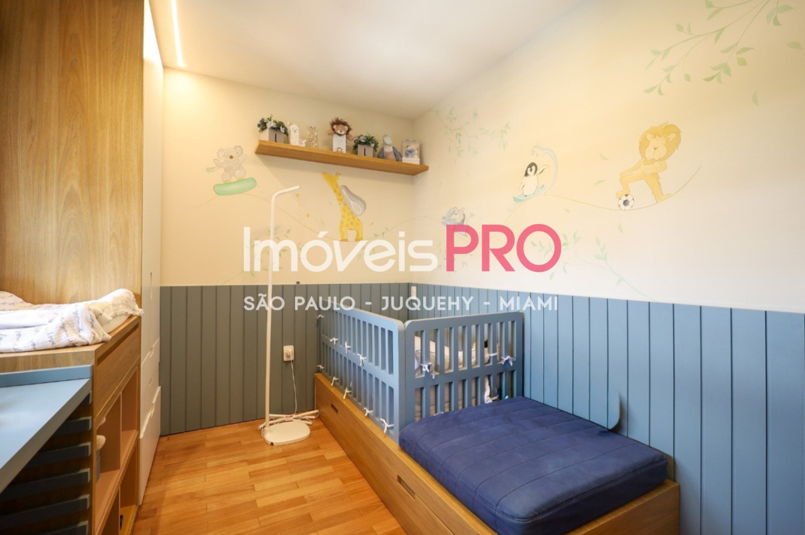 Foto :: IP40110