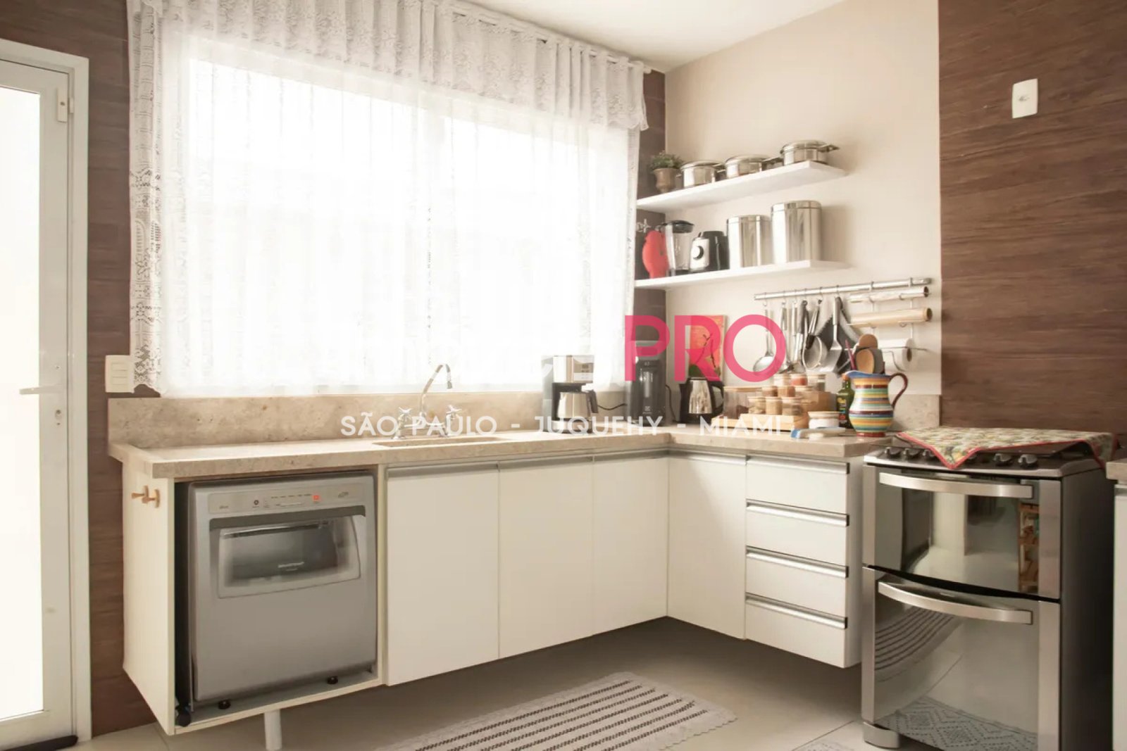 Foto :: IP40112