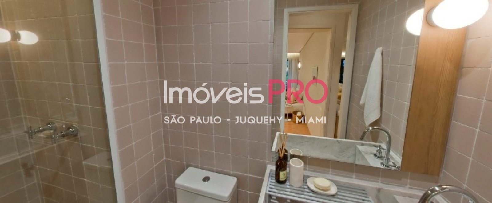 Foto :: IP40113