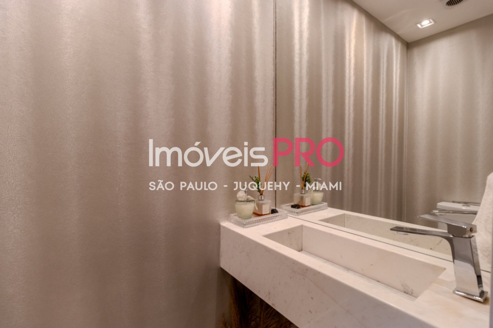 Foto :: https://assets.imoveispro.com.br/thumb/IP40116/apartamento-venda-campo-belo_IP40116_11_1920x1080.jpg?
