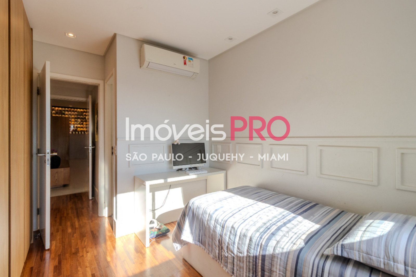 Foto :: https://assets.imoveispro.com.br/thumb/IP40116/apartamento-venda-campo-belo_IP40116_23_1920x1080.jpg?