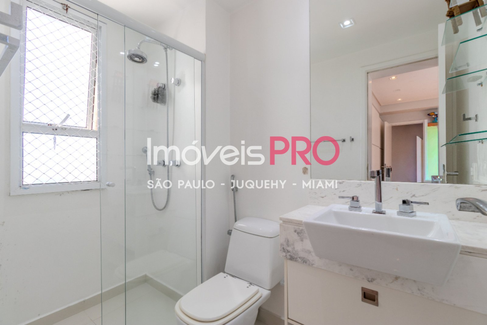 Foto :: https://assets.imoveispro.com.br/thumb/IP40116/apartamento-venda-campo-belo_IP40116_29_1920x1080.jpg?