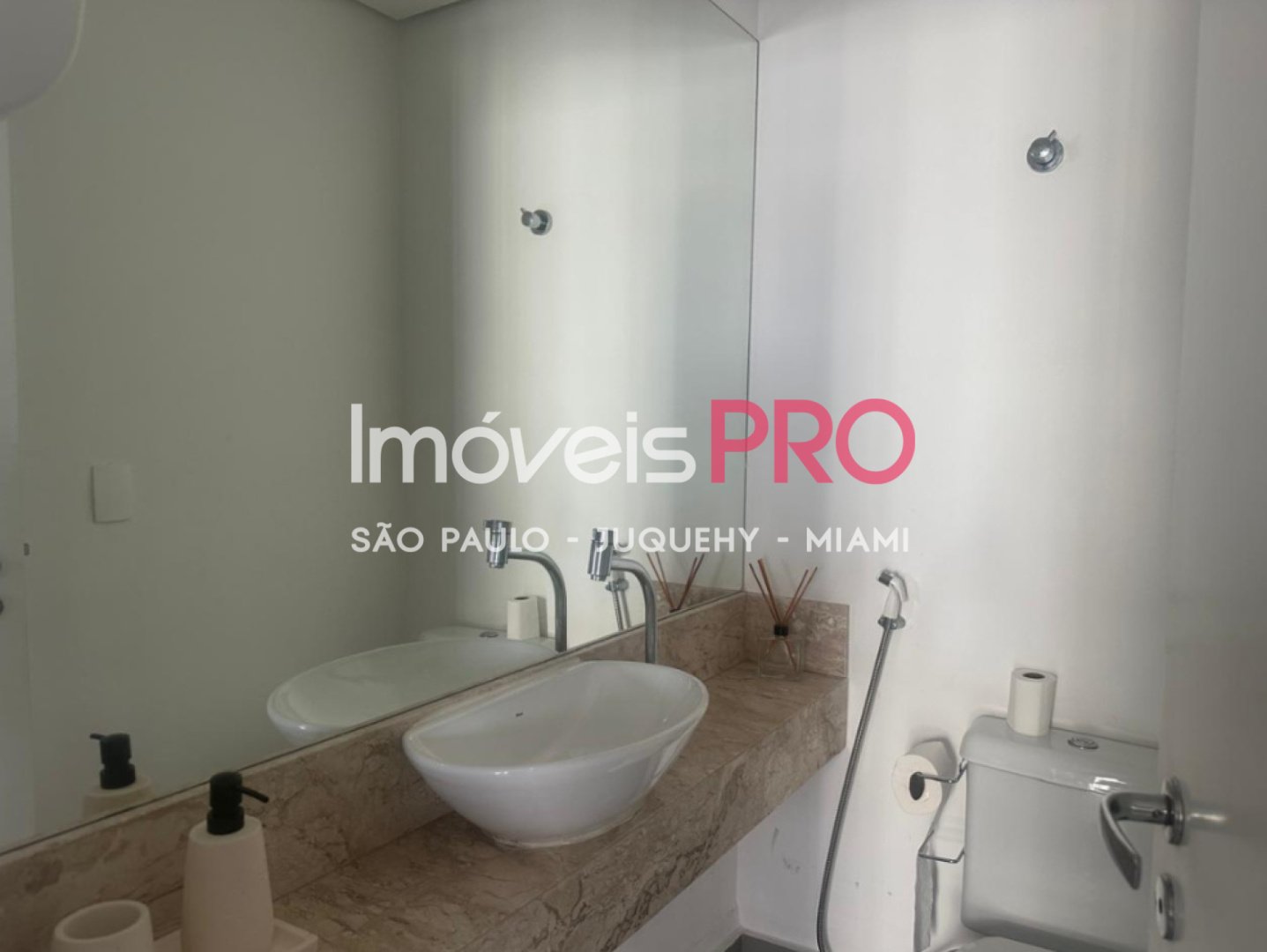 Foto :: IP40130