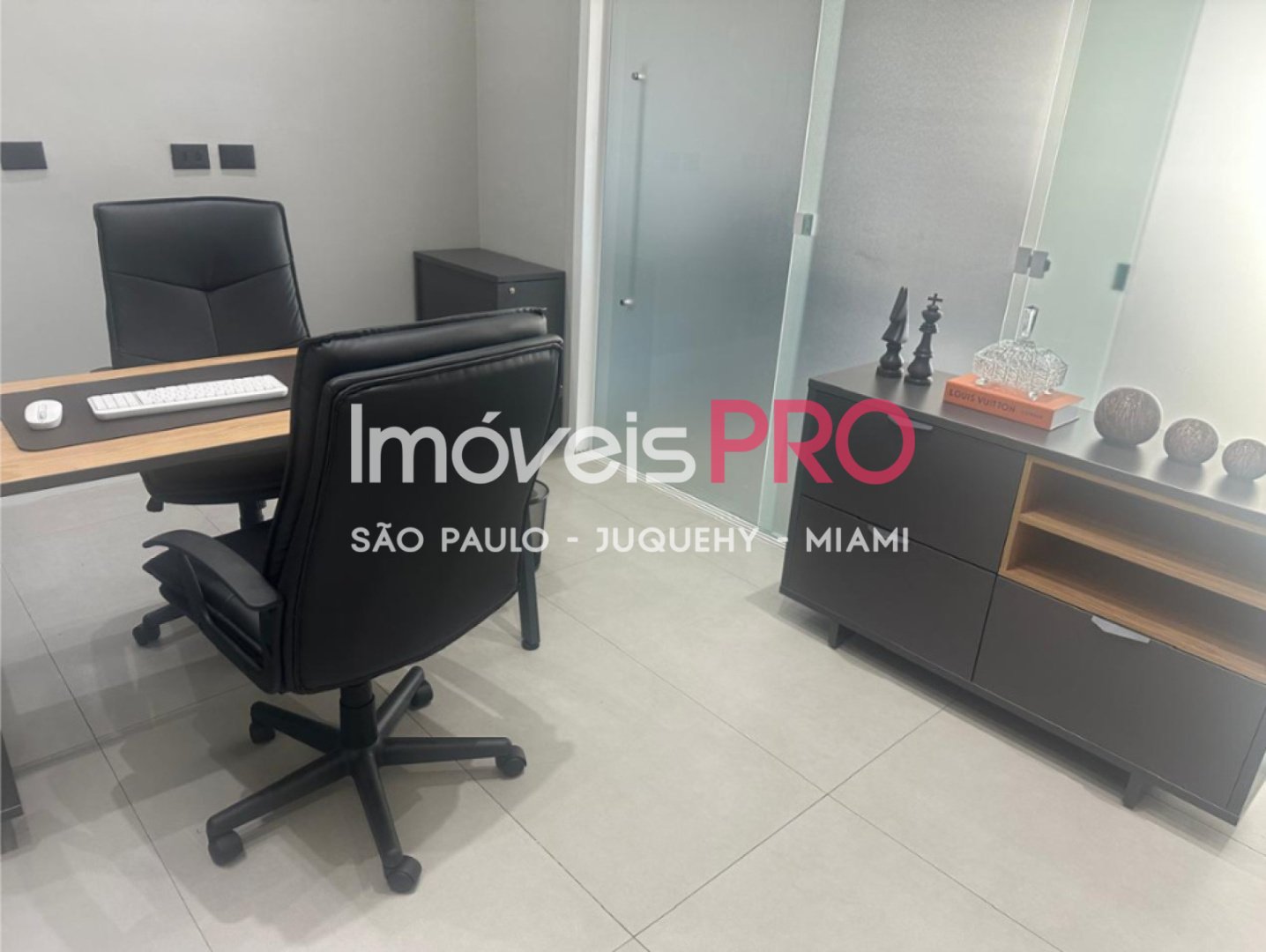Foto :: IP40130