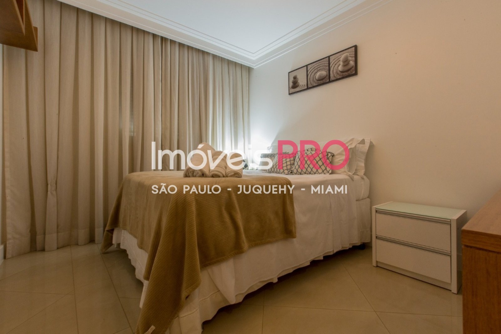 Foto :: IP40138