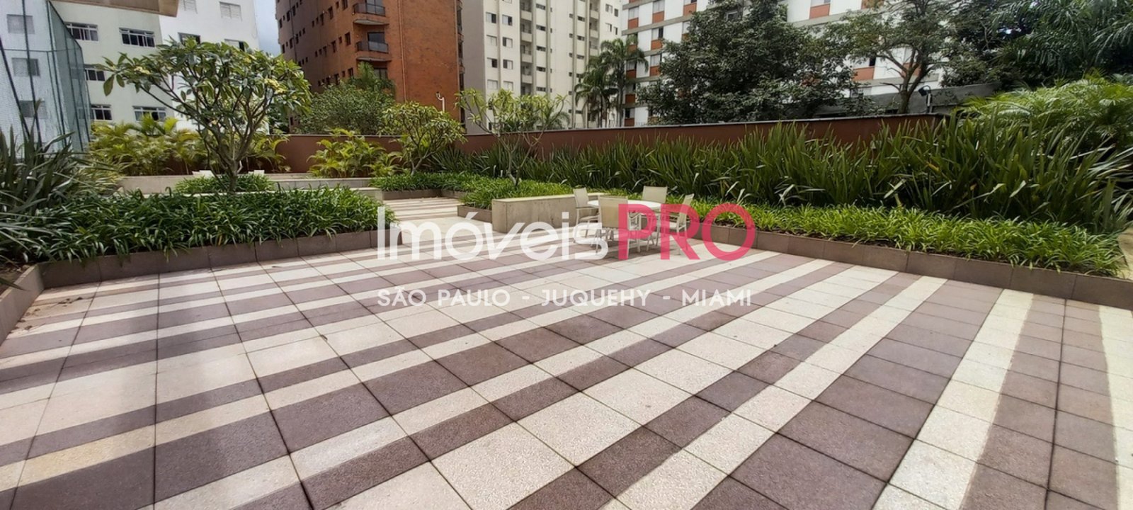 Foto :: IP40140