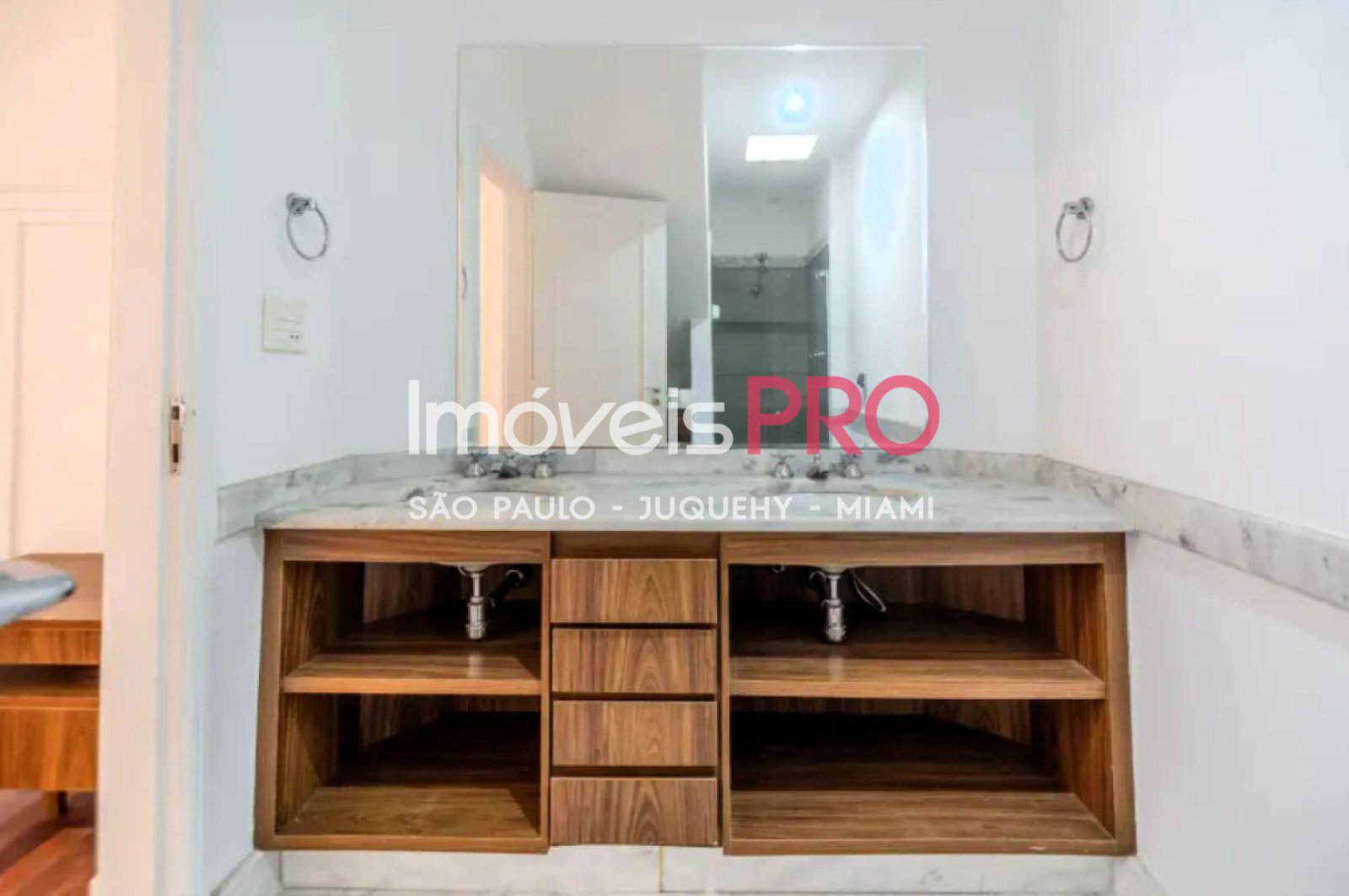 Foto :: https://assets.imoveispro.com.br/thumb/IP40141/casa-de-vila-venda-jardim-paulista_IP40141_17_1920x1080.jpg?