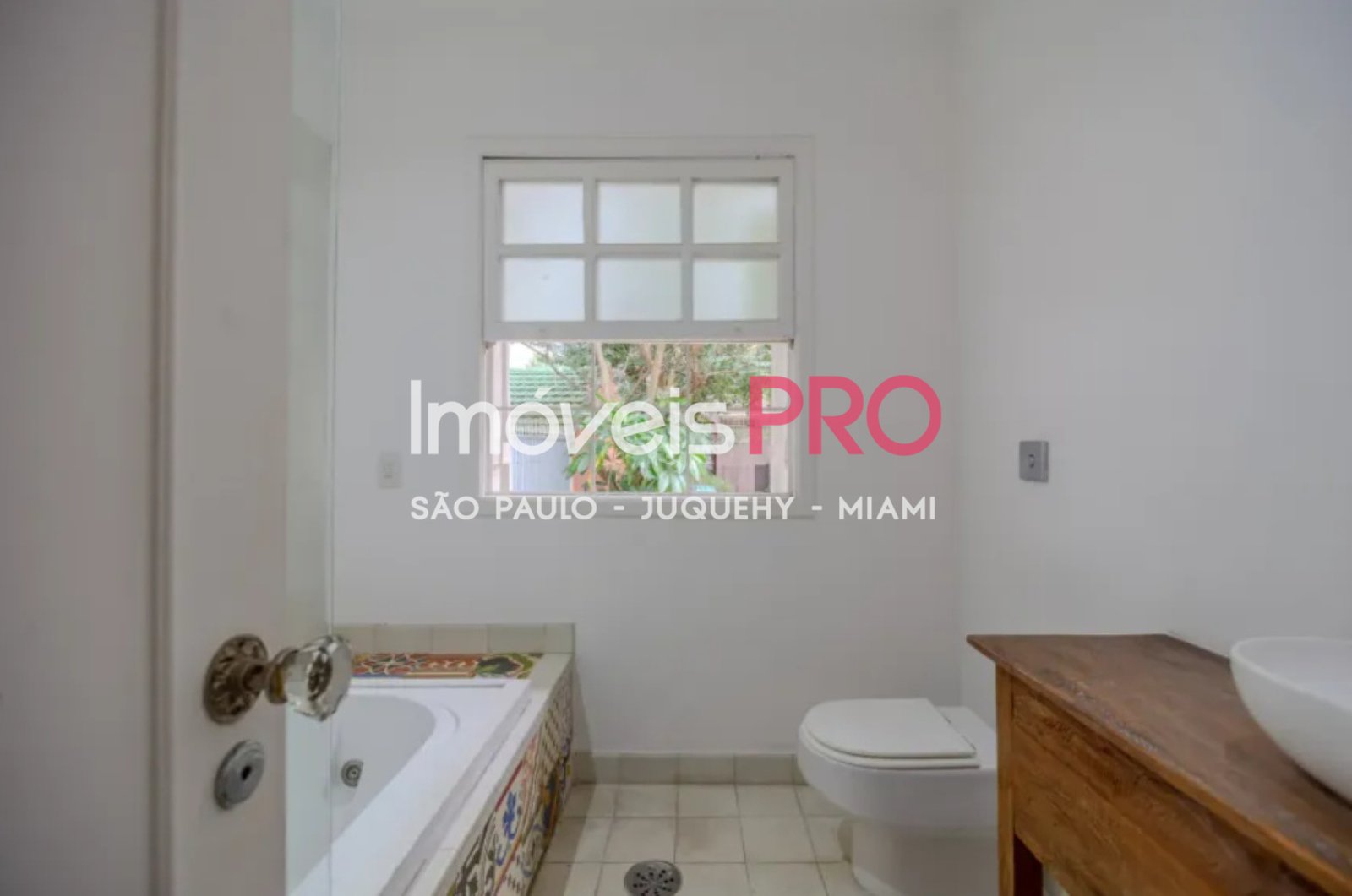 Foto :: IP40141