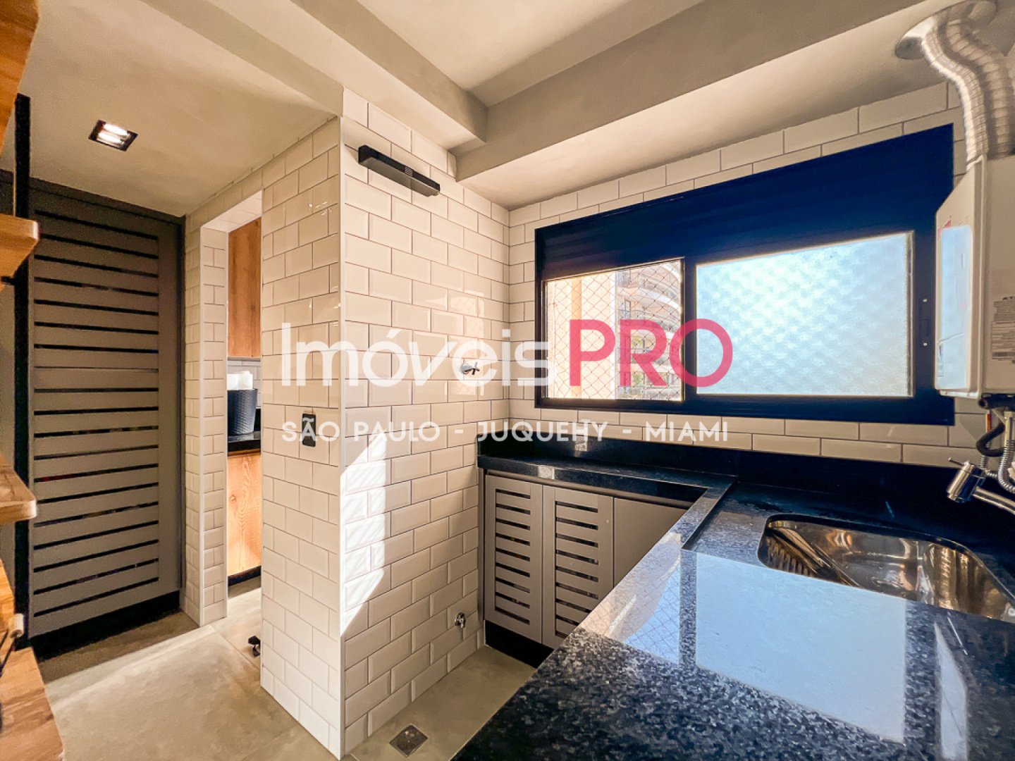 Foto :: https://assets.imoveispro.com.br/thumb/IP40142/apartamento-venda-santo-amaro_IP40142_23_1920x1080.jpg?
