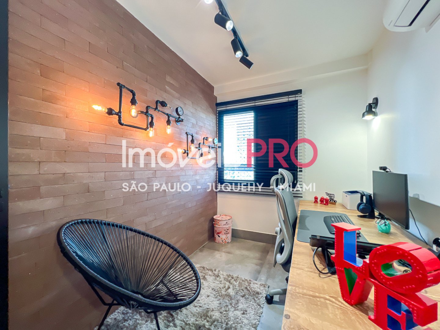 Foto :: IP40142