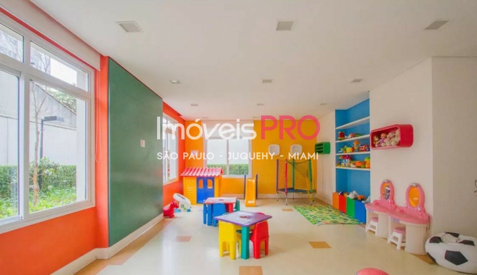 Foto :: IP40143