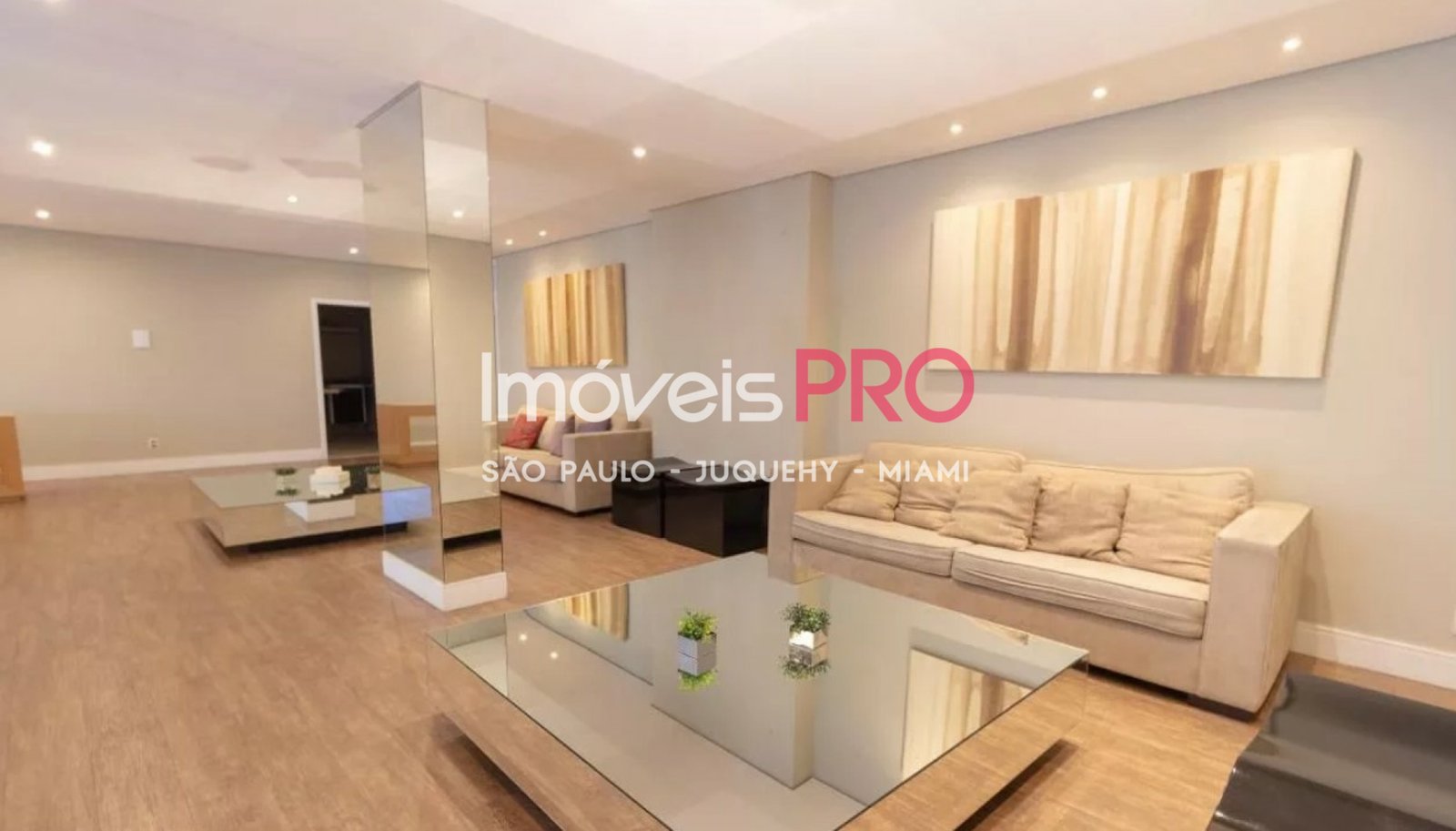Foto :: IP40143