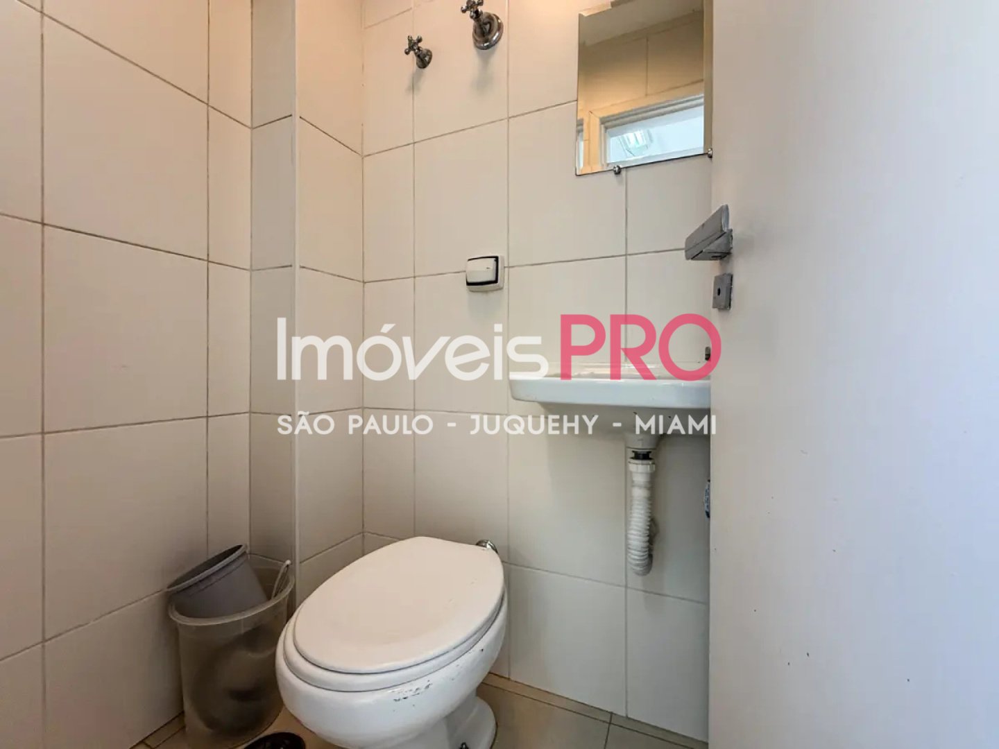 Foto :: IP40146