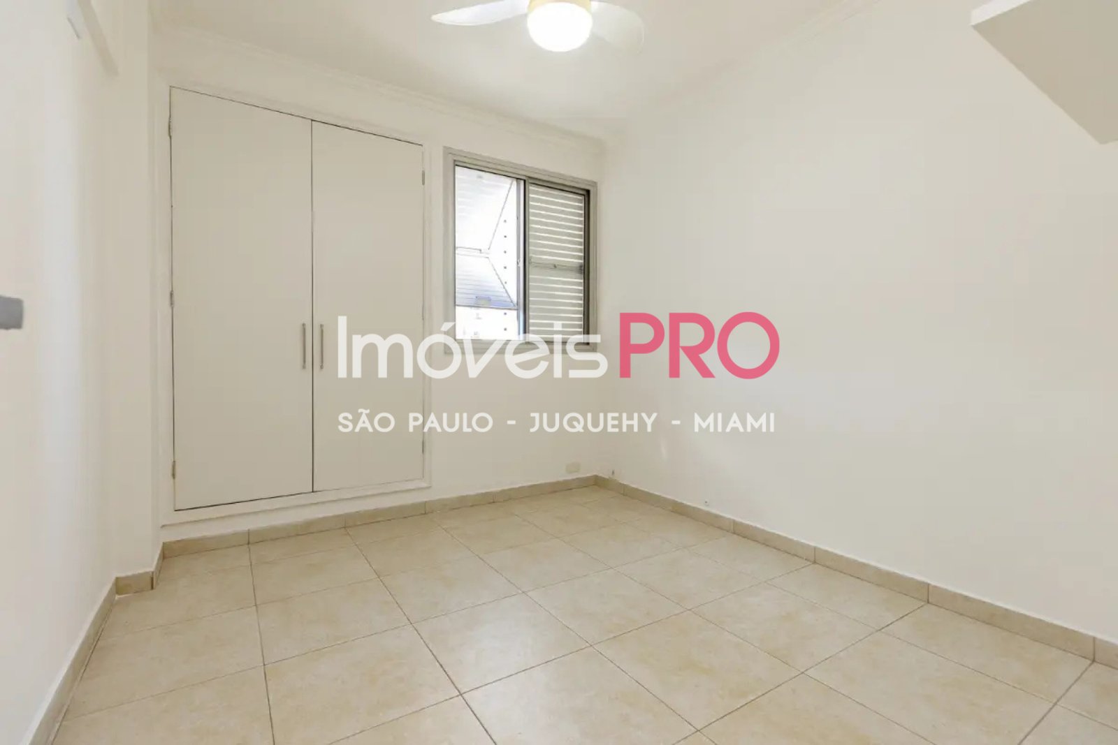 Foto :: IP40146