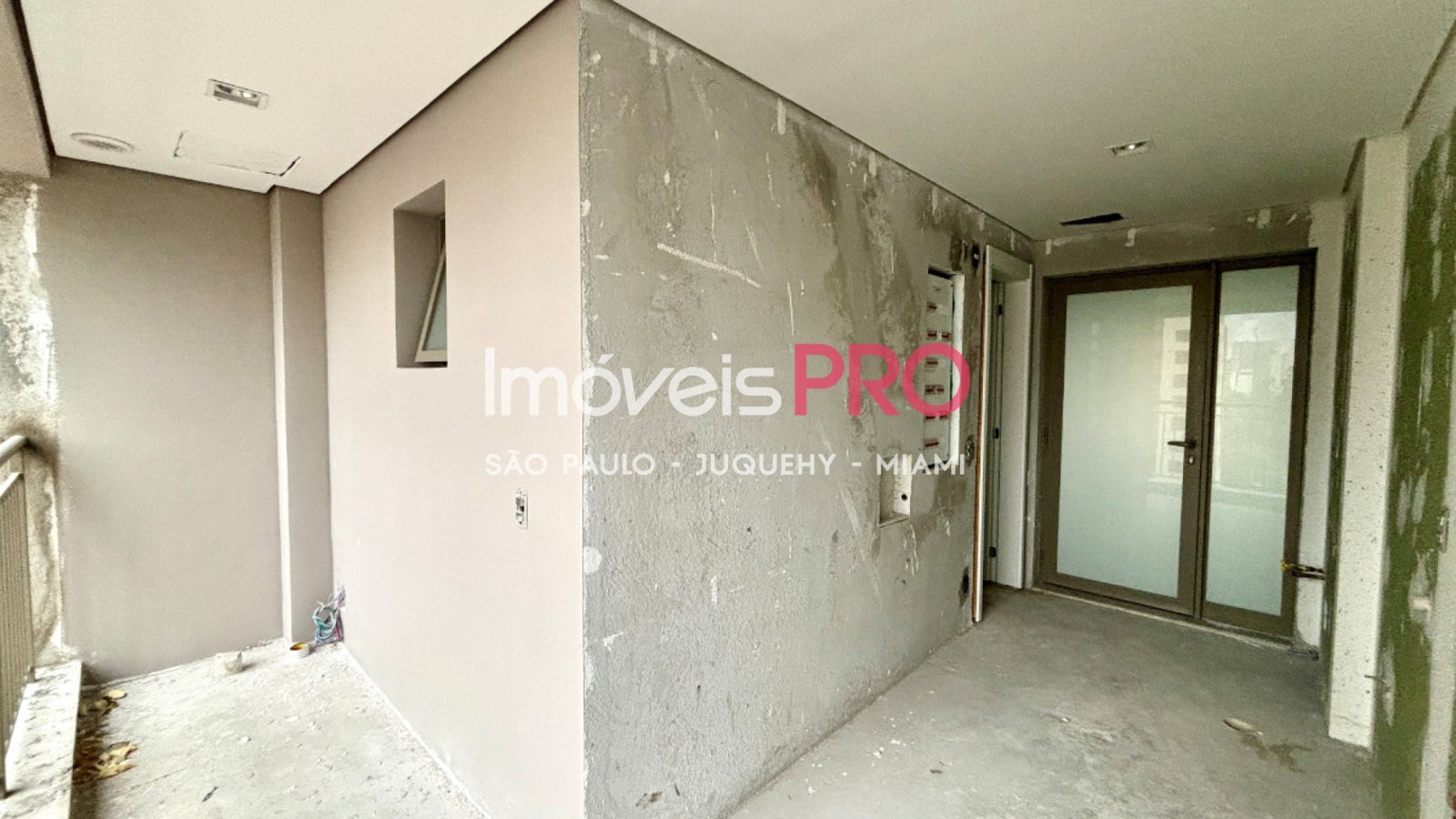 Foto :: IP40148