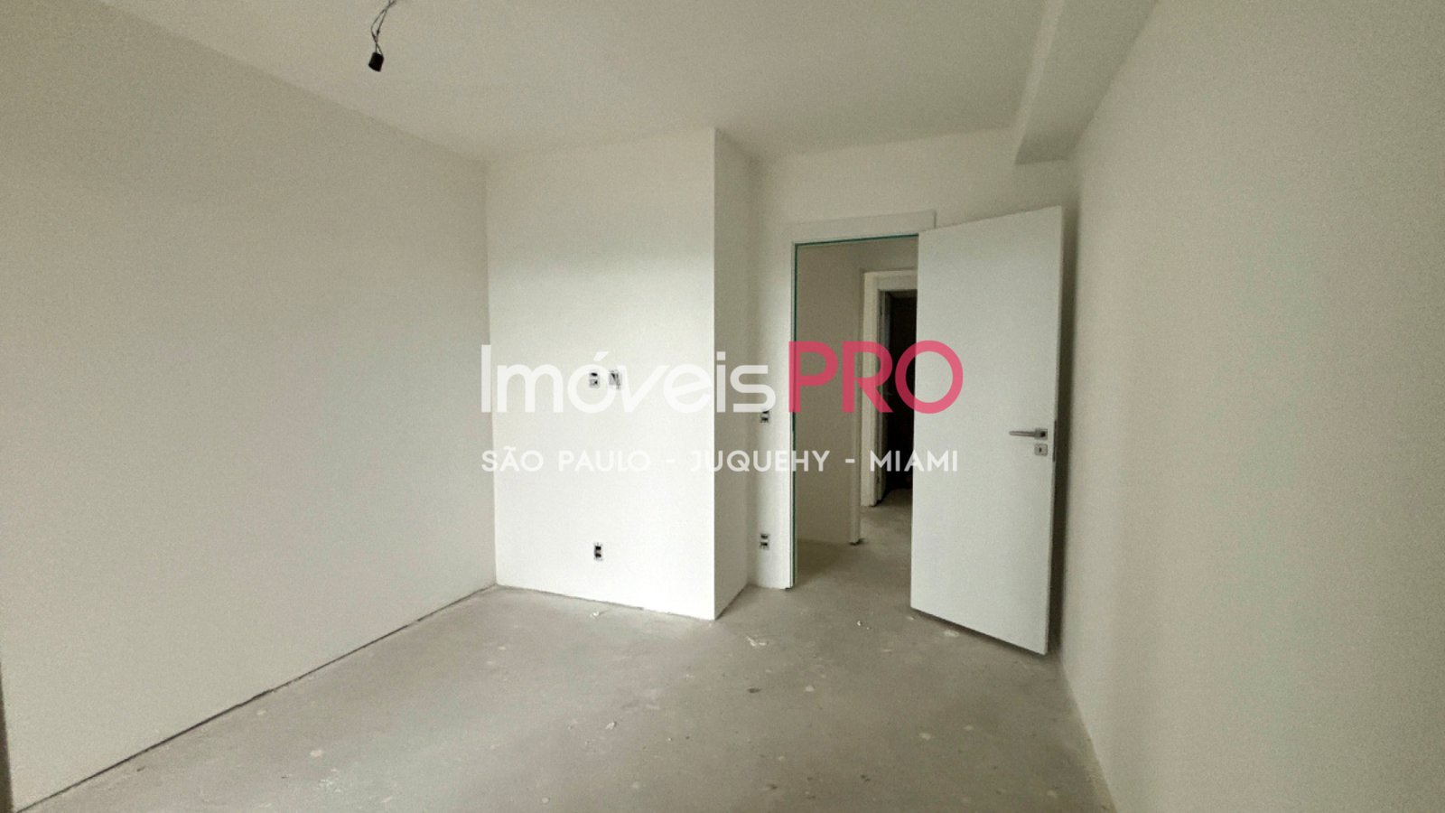 Foto :: IP40148