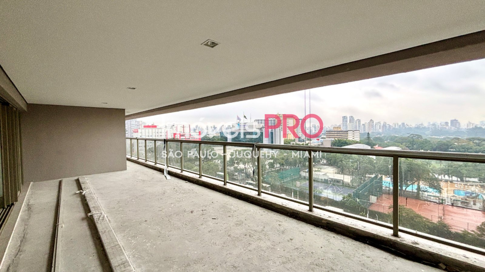Foto :: IP40148