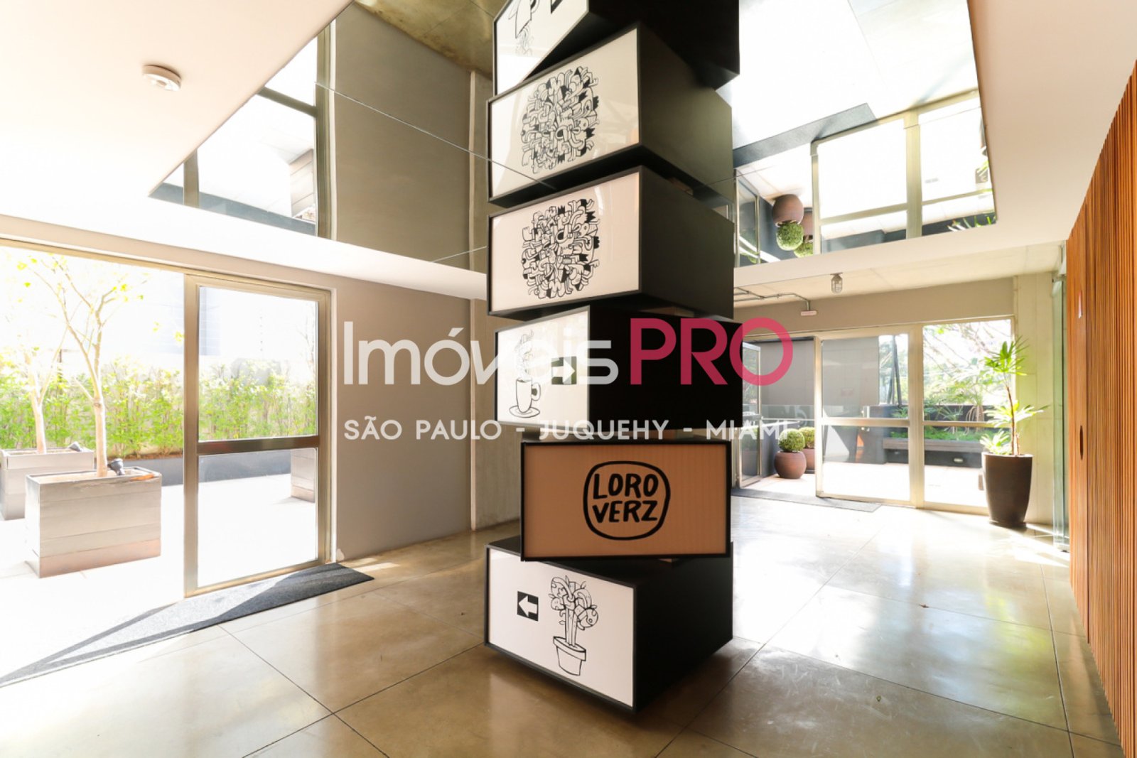 Foto :: IP40151