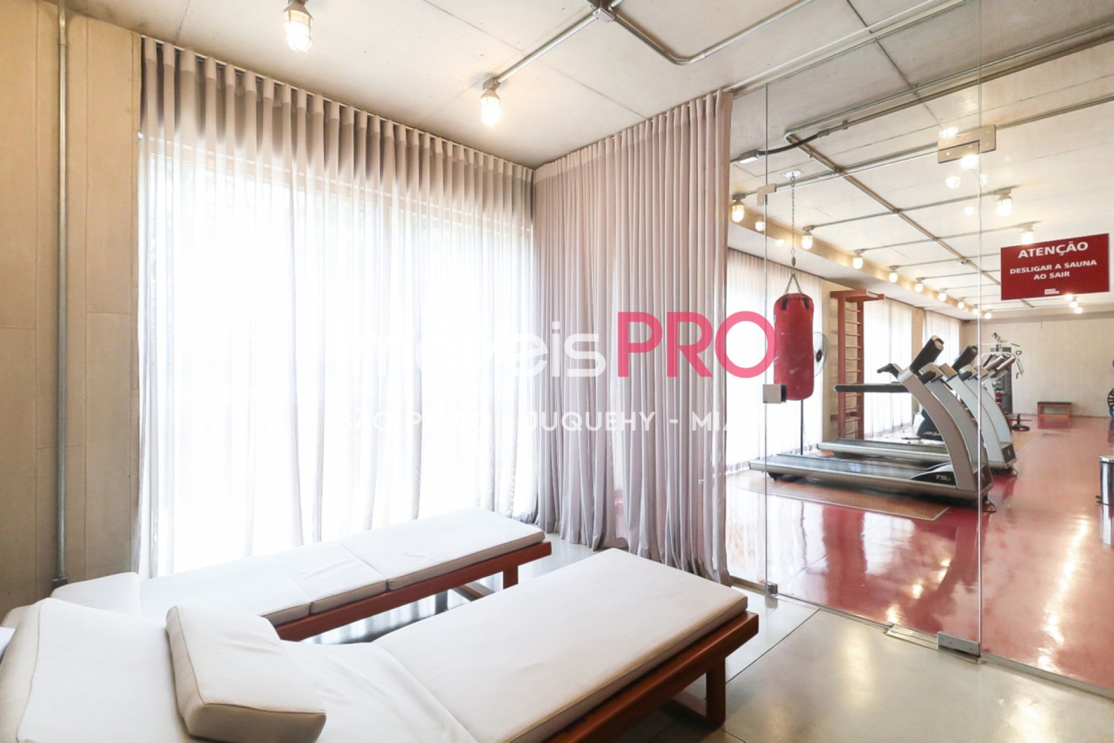 Foto :: IP40151