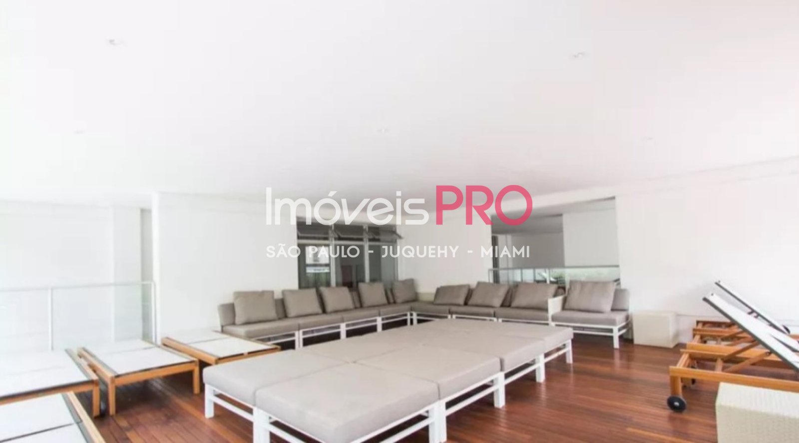 Foto :: IP40159