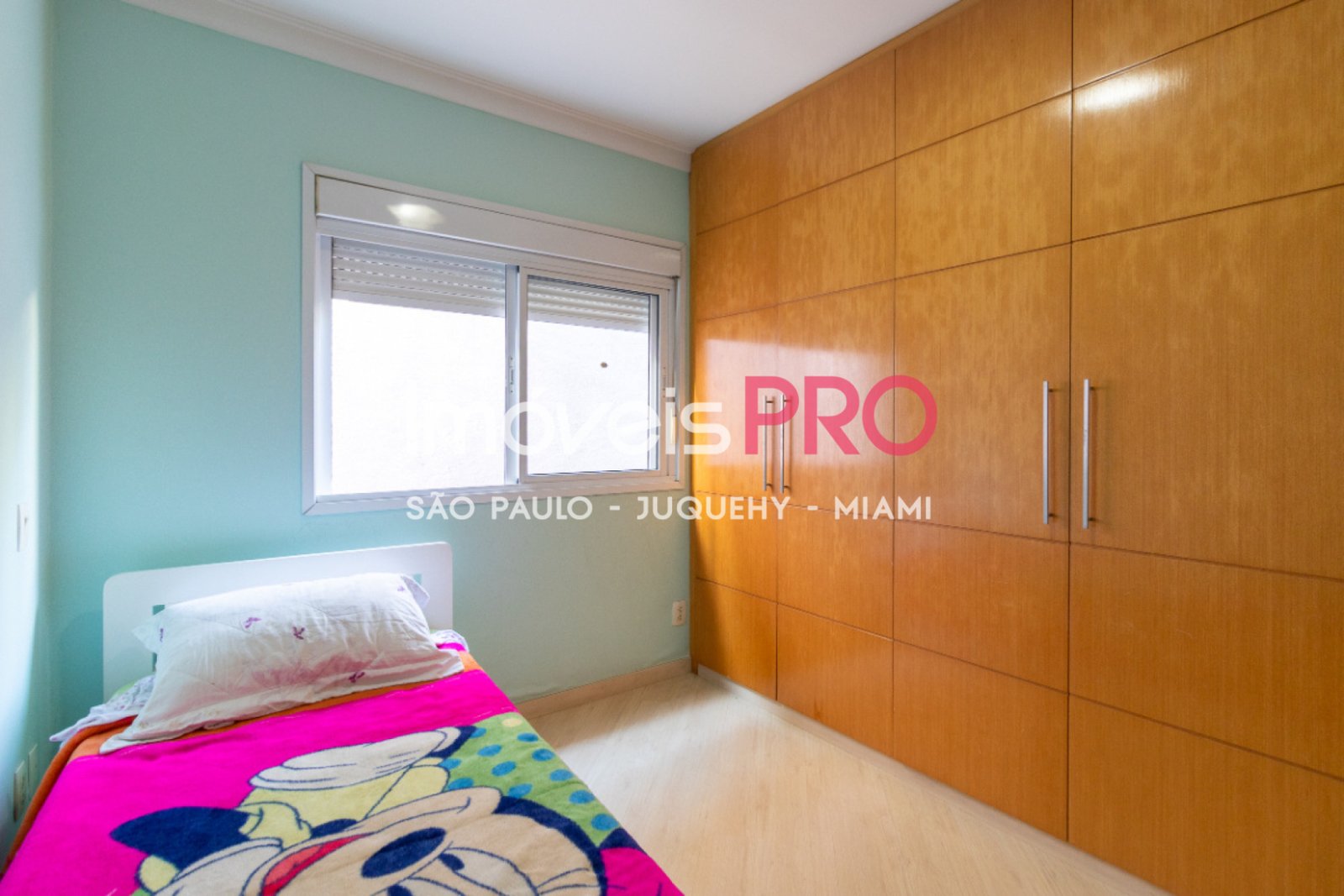 Foto :: IP40160