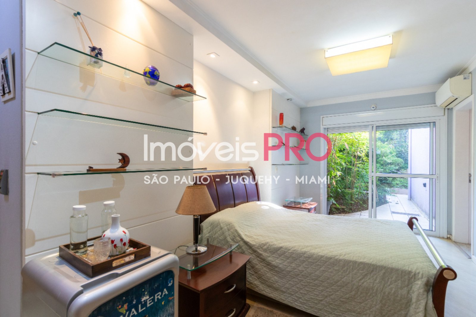 Foto :: https://assets.imoveispro.com.br/thumb/IP40160/casa-venda-planalto-paulista_IP40160_29_1920x1080.jpg?