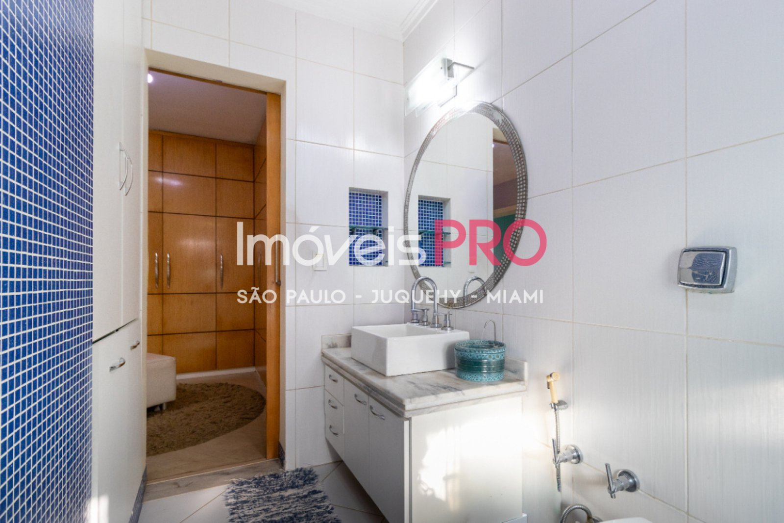 Foto :: IP40160