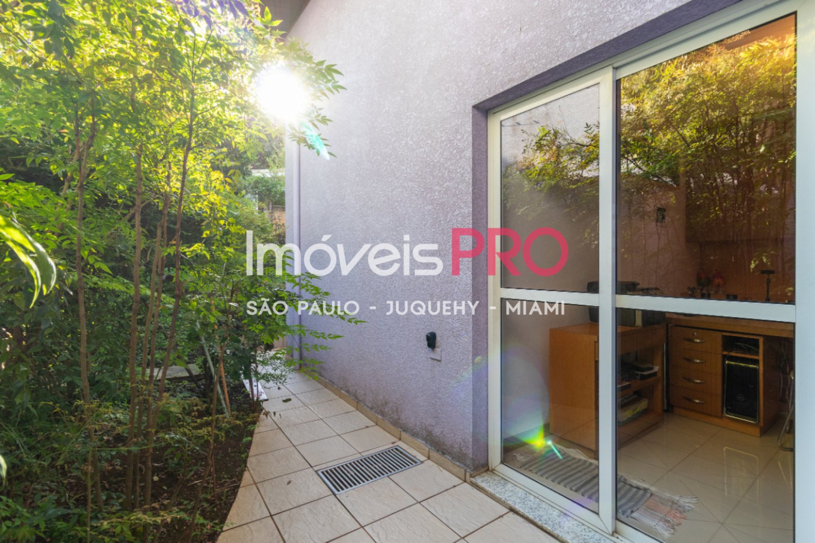 Foto :: IP40160