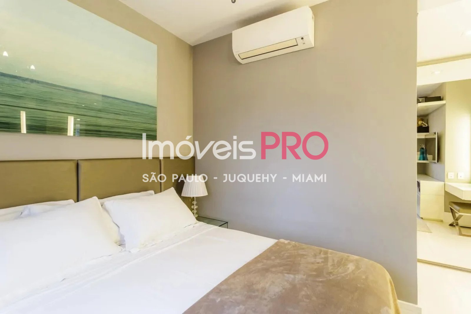 Foto :: IP40163