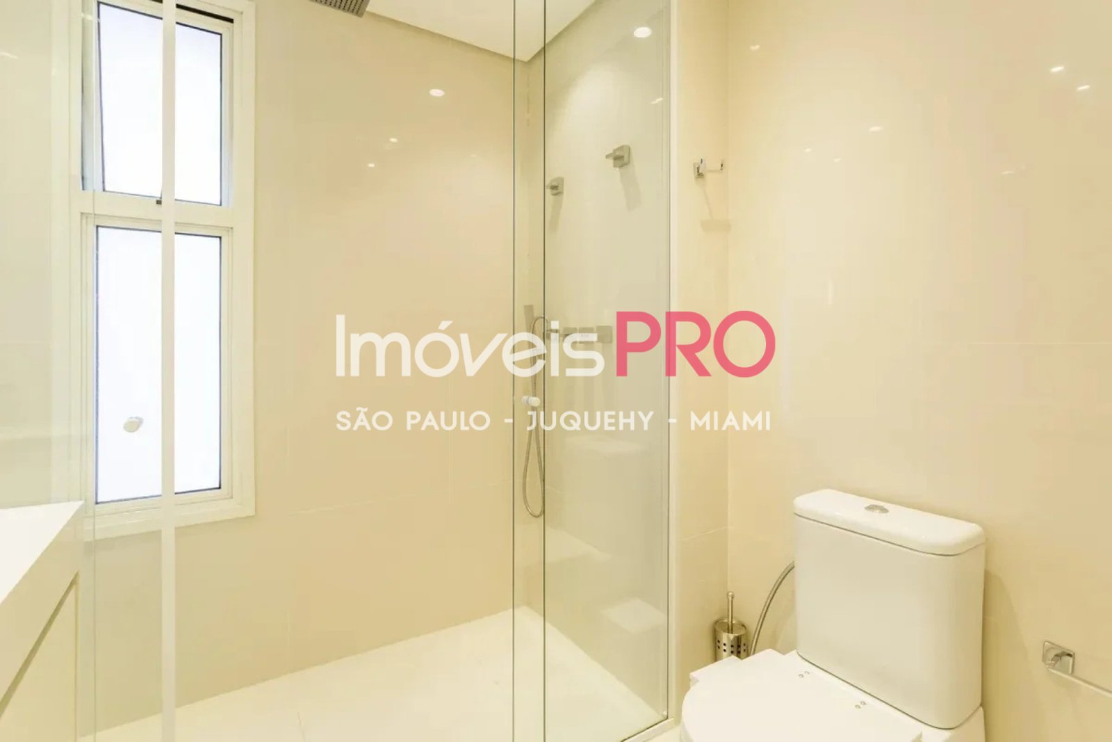 Foto :: IP40163
