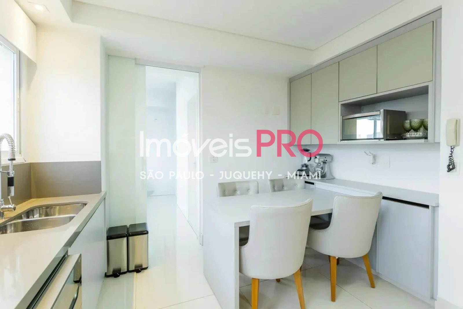 Foto :: IP40163