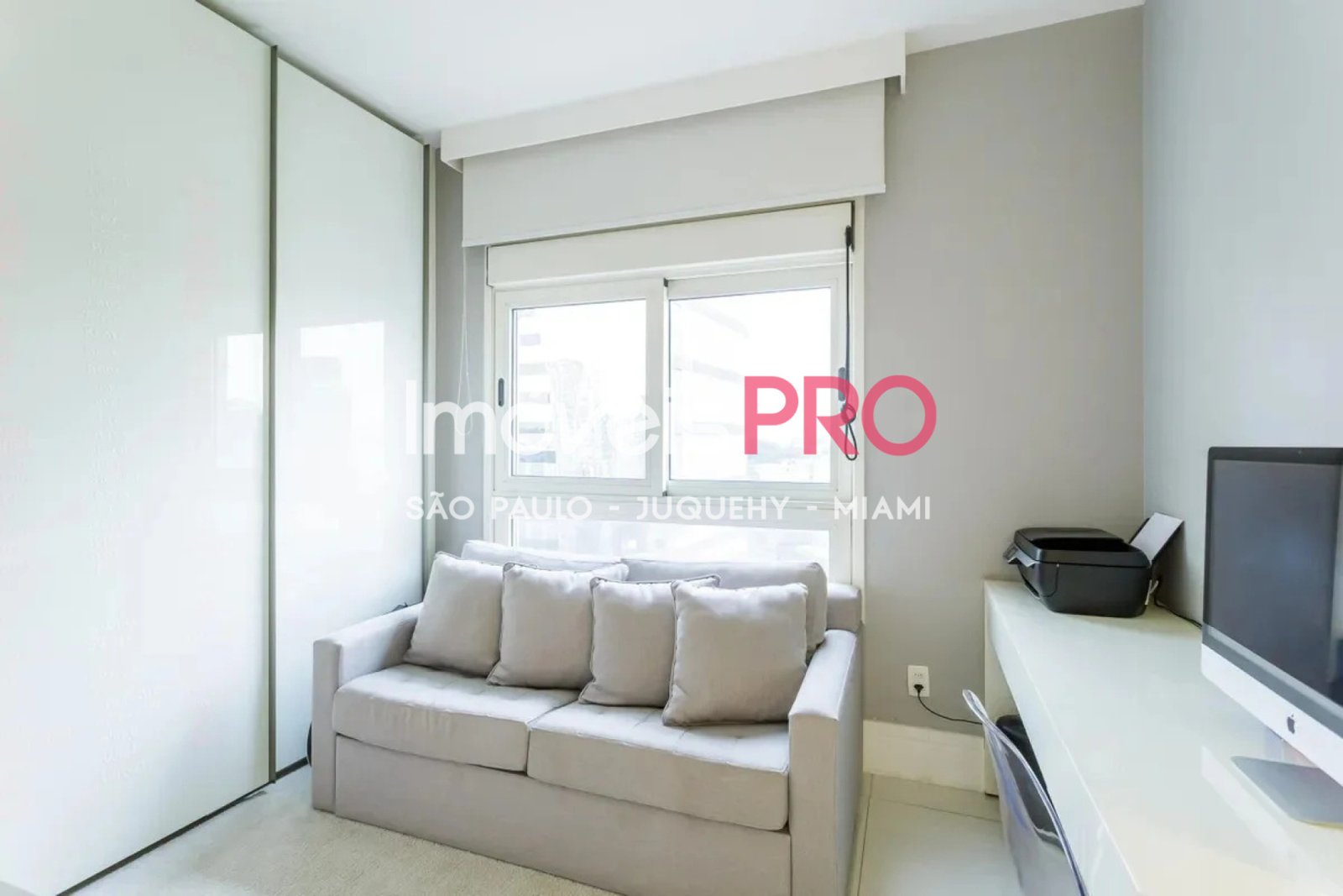 Foto :: IP40163