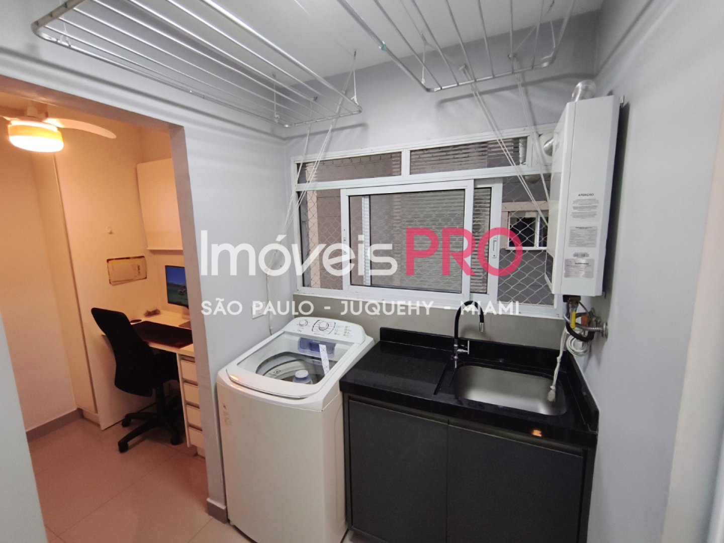 Foto :: IP40165