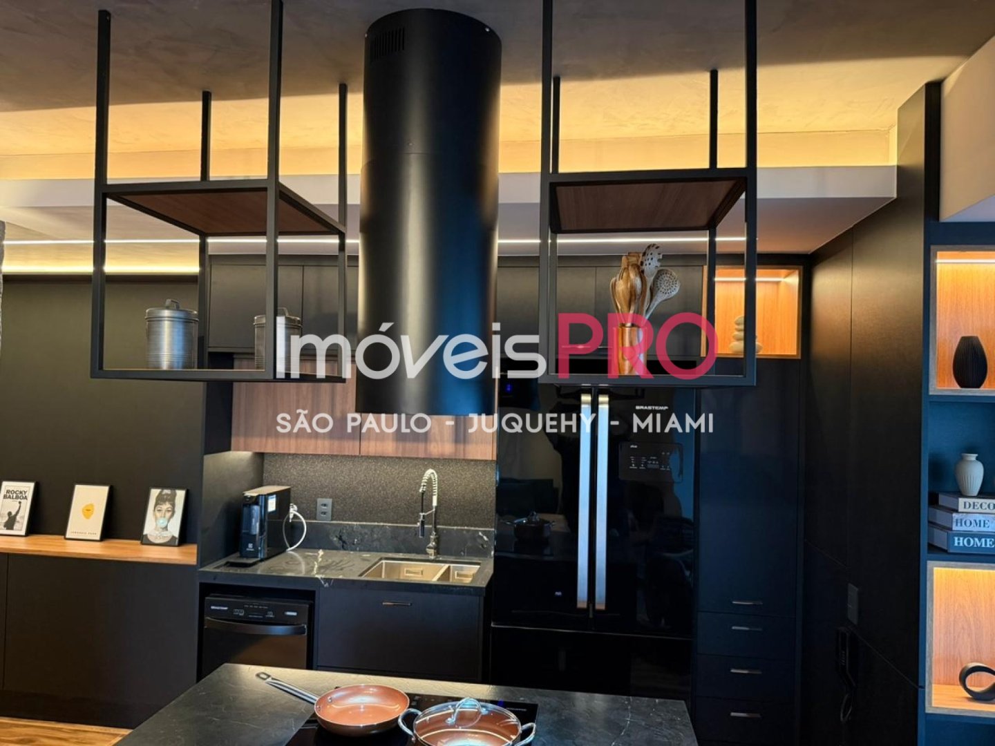 Foto :: IP40166