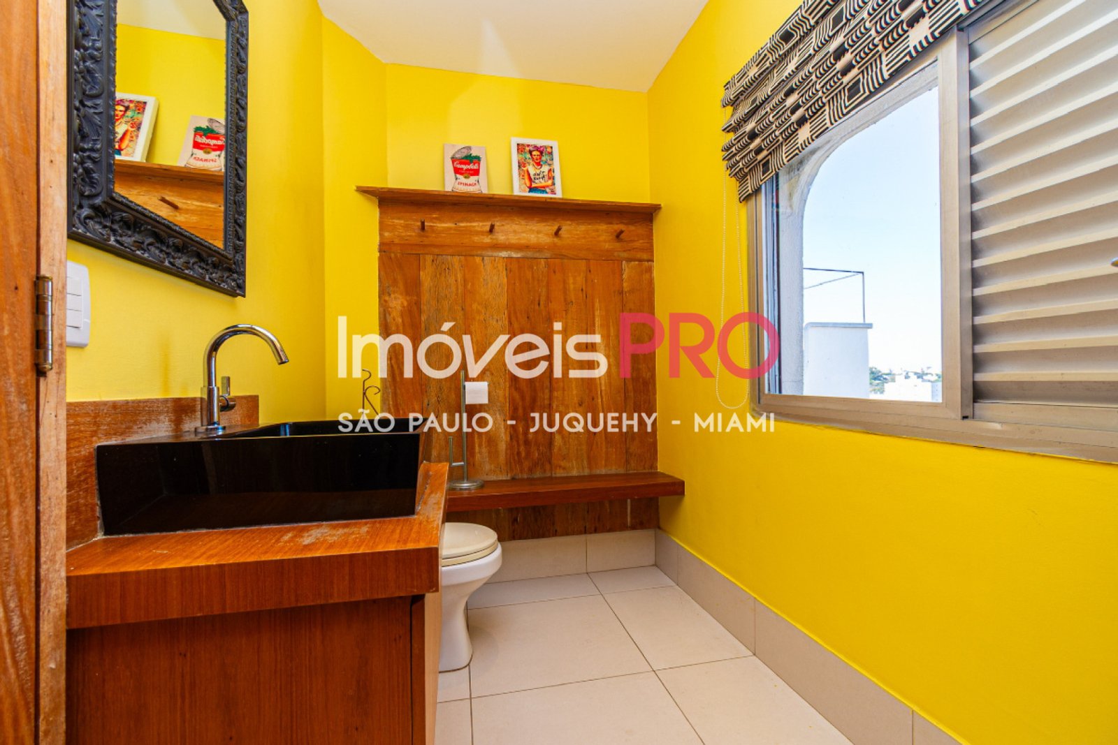 Foto :: IP40167