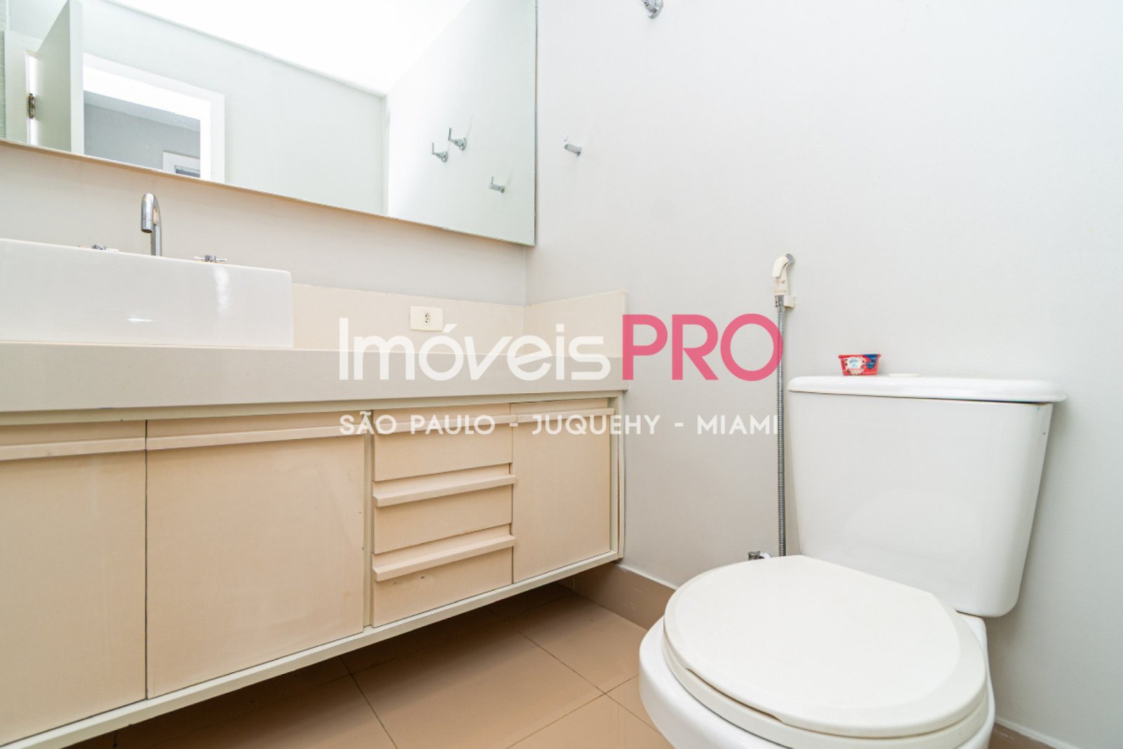 Foto :: IP40167