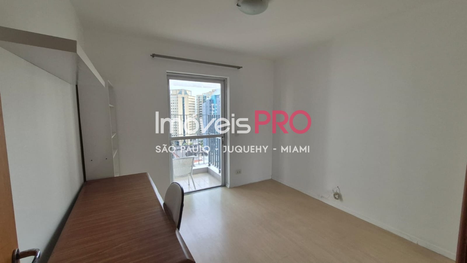 Foto :: IP40168