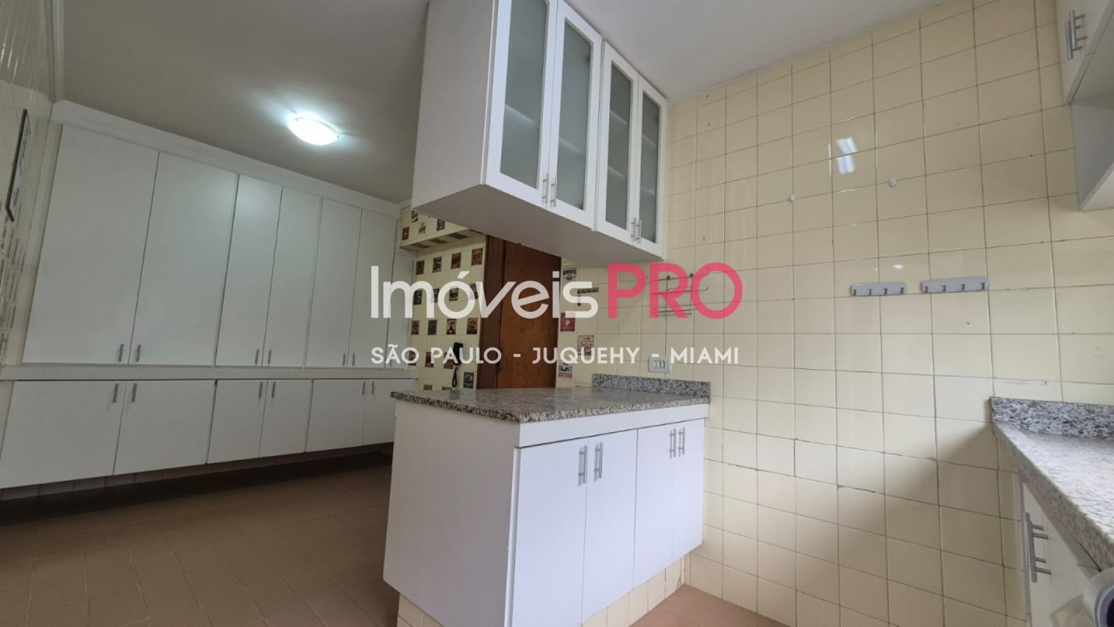 Foto :: https://assets.imoveispro.com.br/thumb/IP40168/apartamento-venda-moema_IP40168_17_1920x1080.jpg?