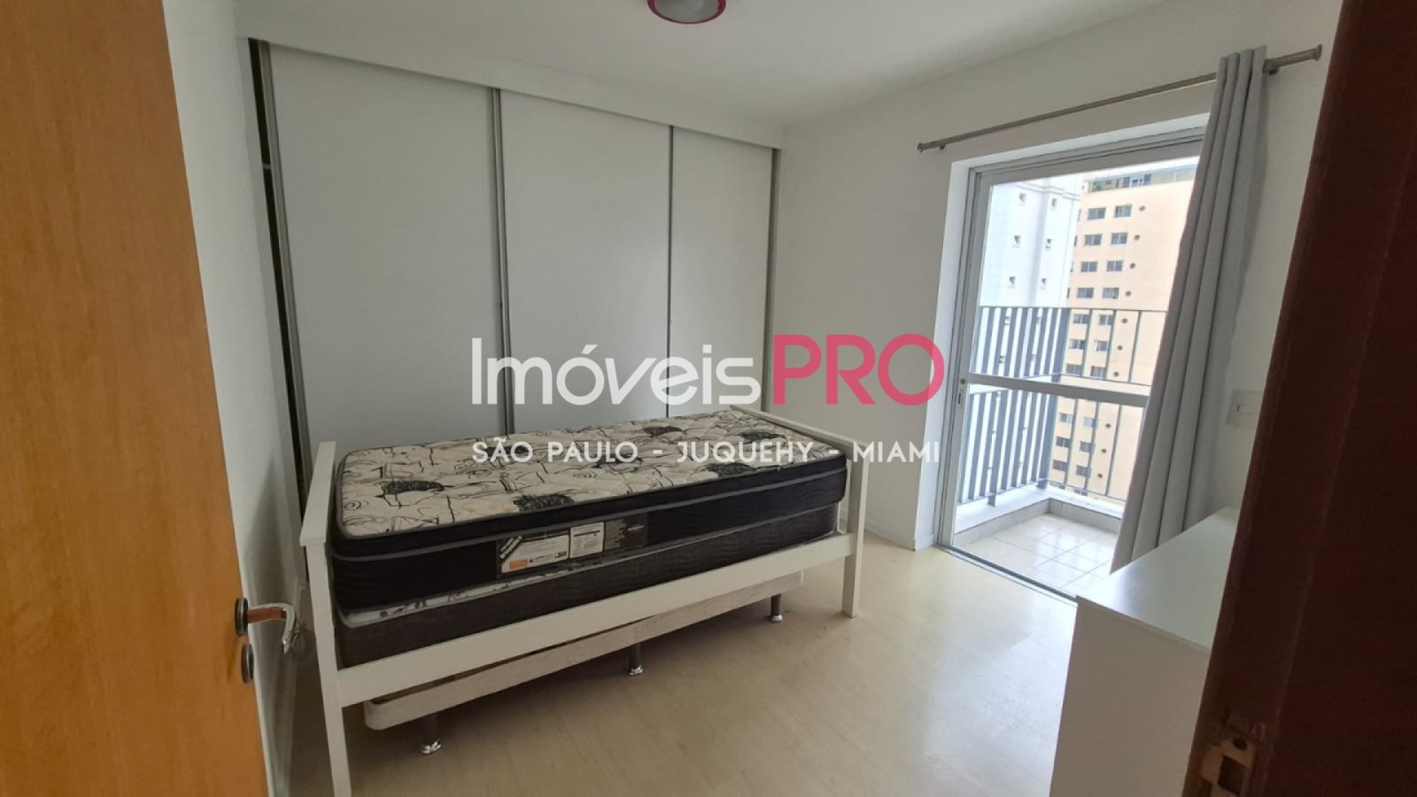 Foto :: IP40168