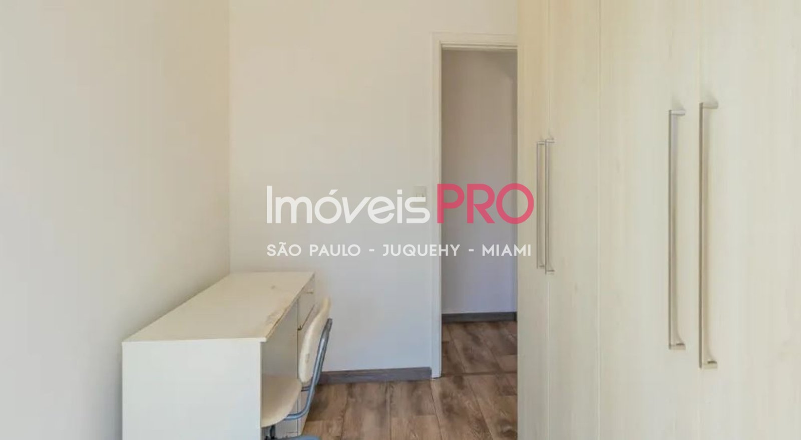 Foto :: IP40172