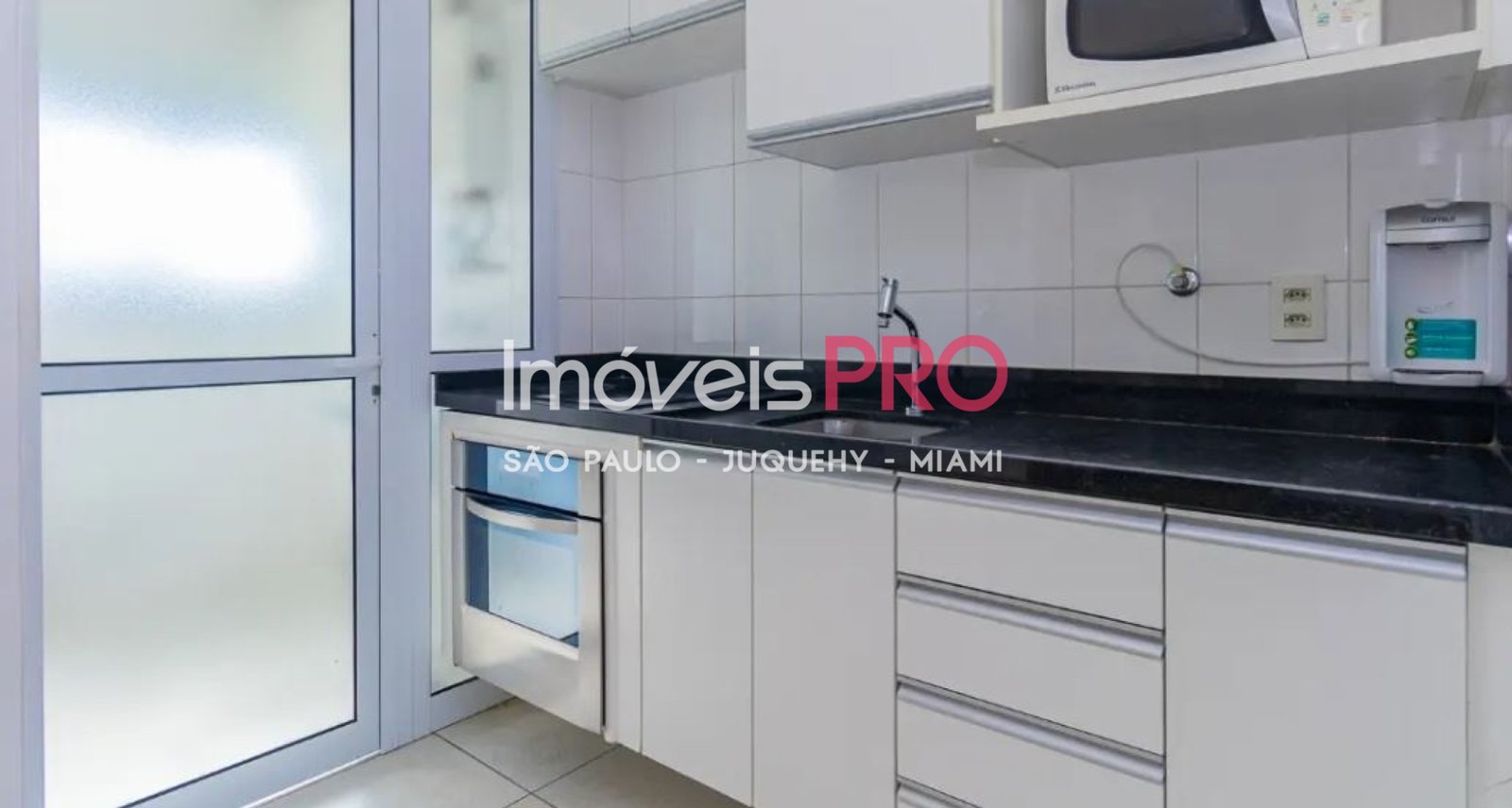 Foto :: IP40172