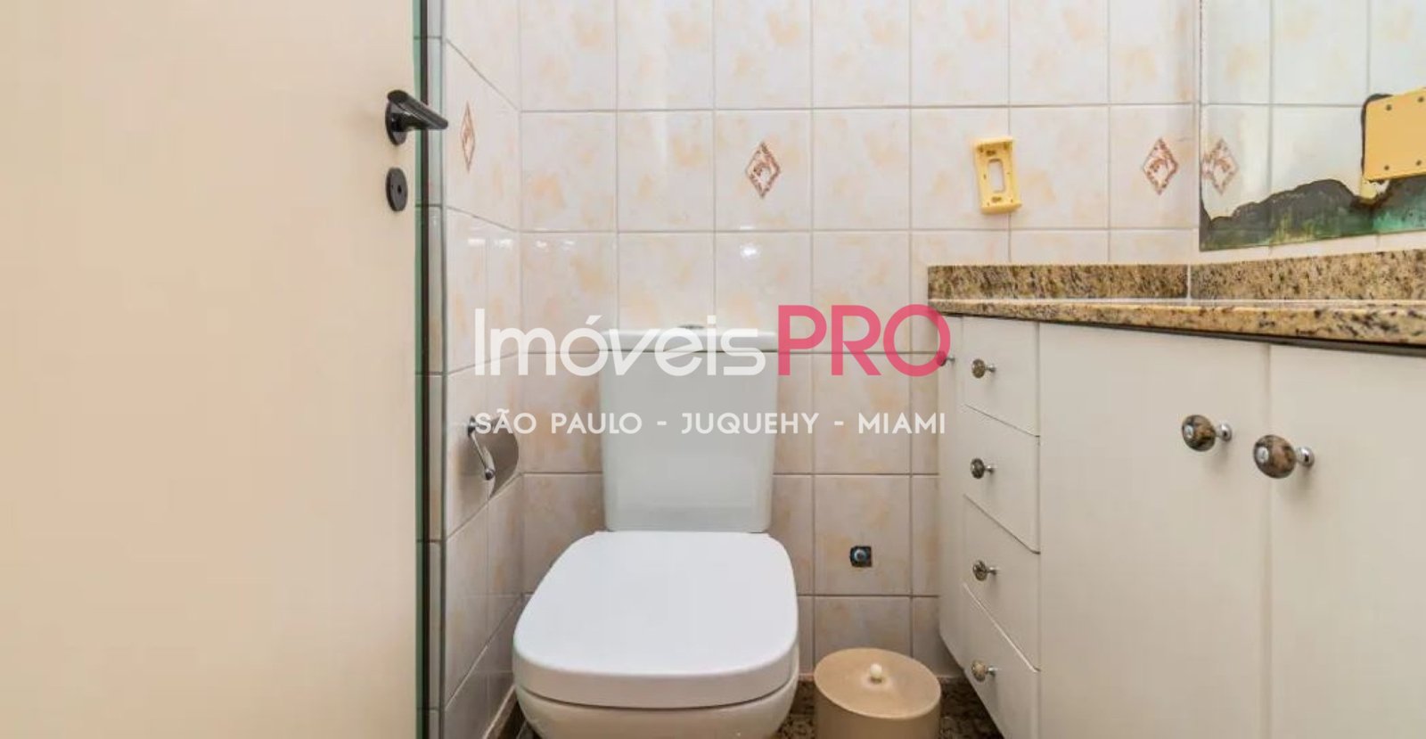 Foto :: IP40173