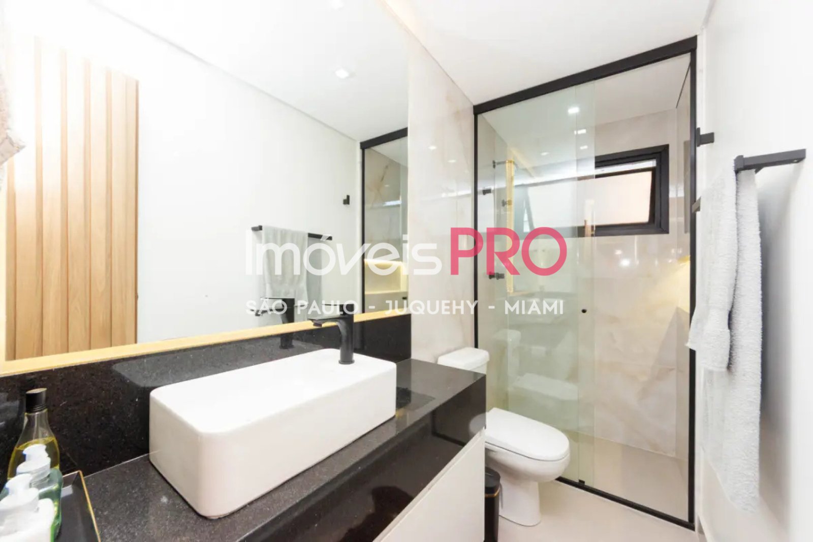 Foto :: https://assets.imoveispro.com.br/thumb/IP40177/apartamento-venda-itaim-bibi_IP40177_17_1920x1080.jpg?