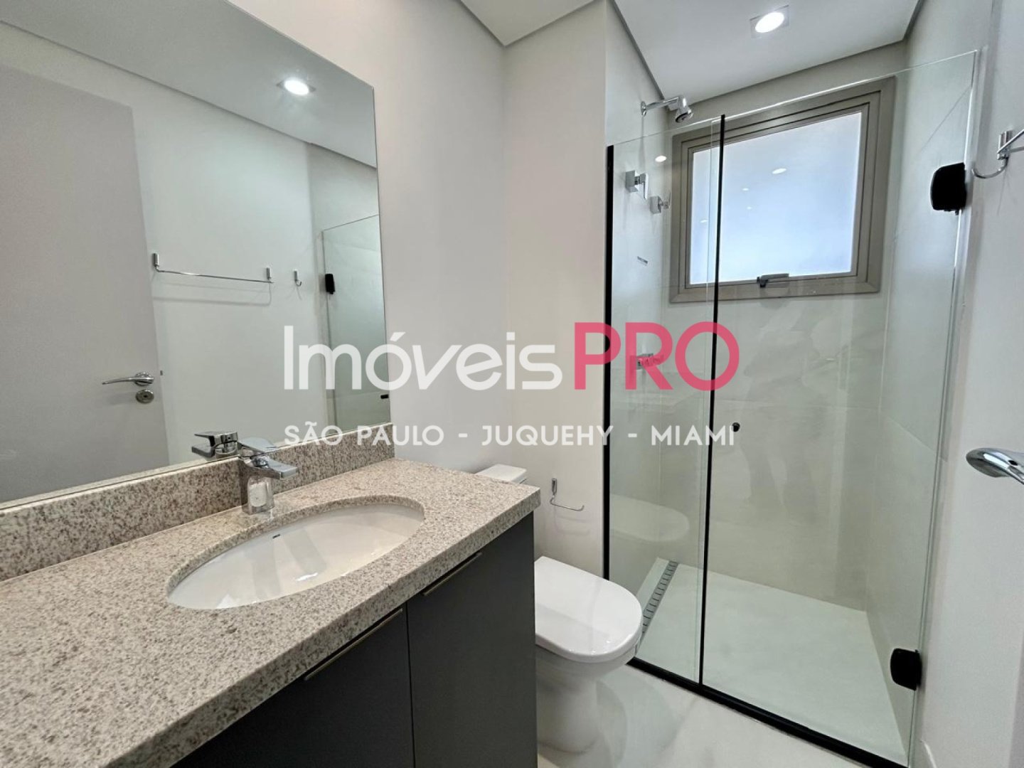 Foto :: IP40178
