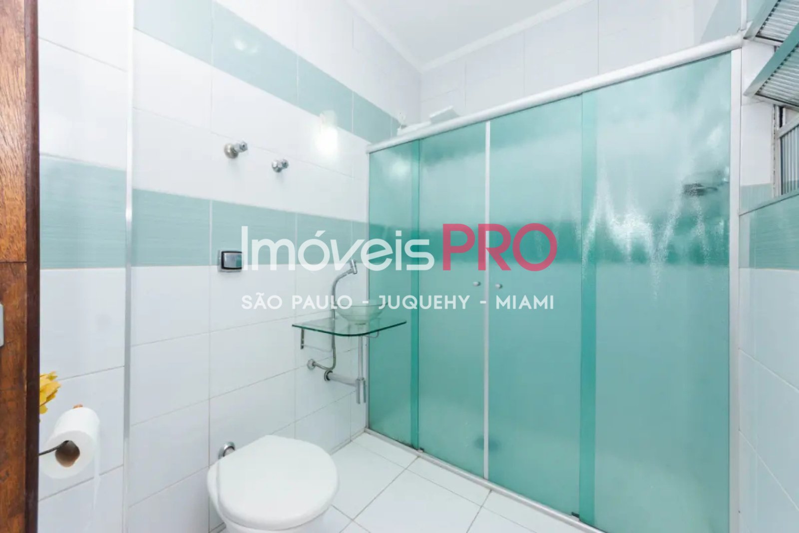 Foto :: IP40182