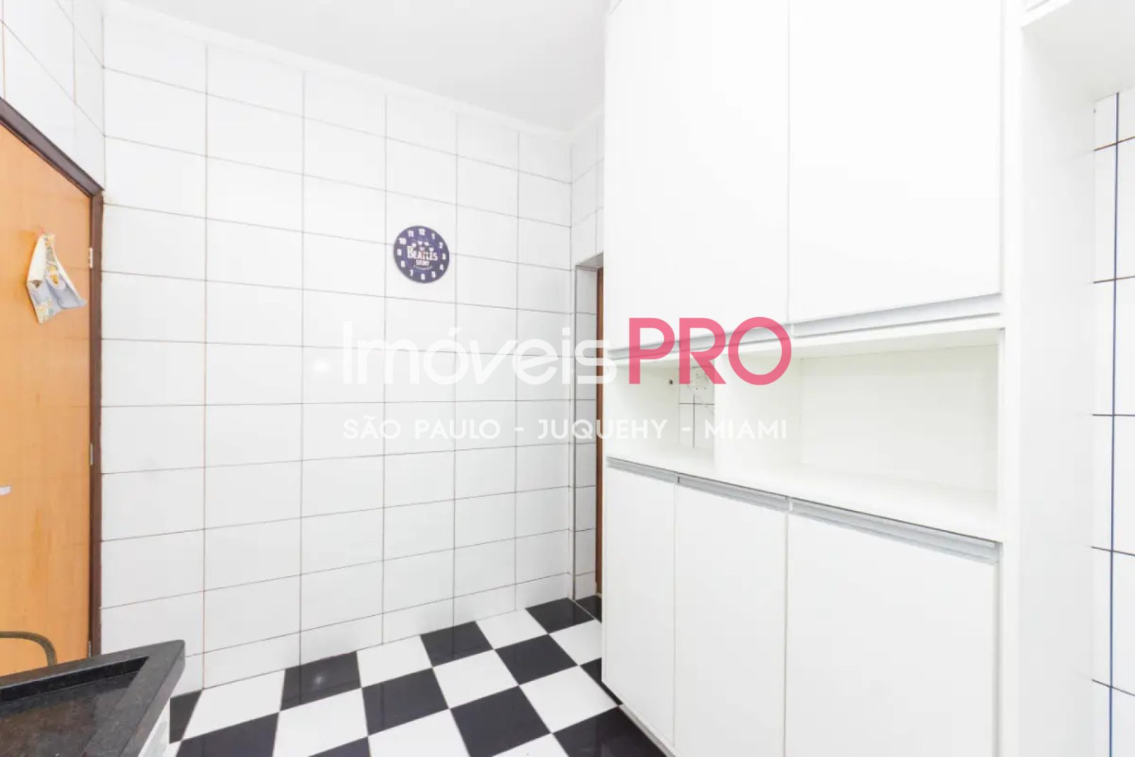 Foto :: IP40182