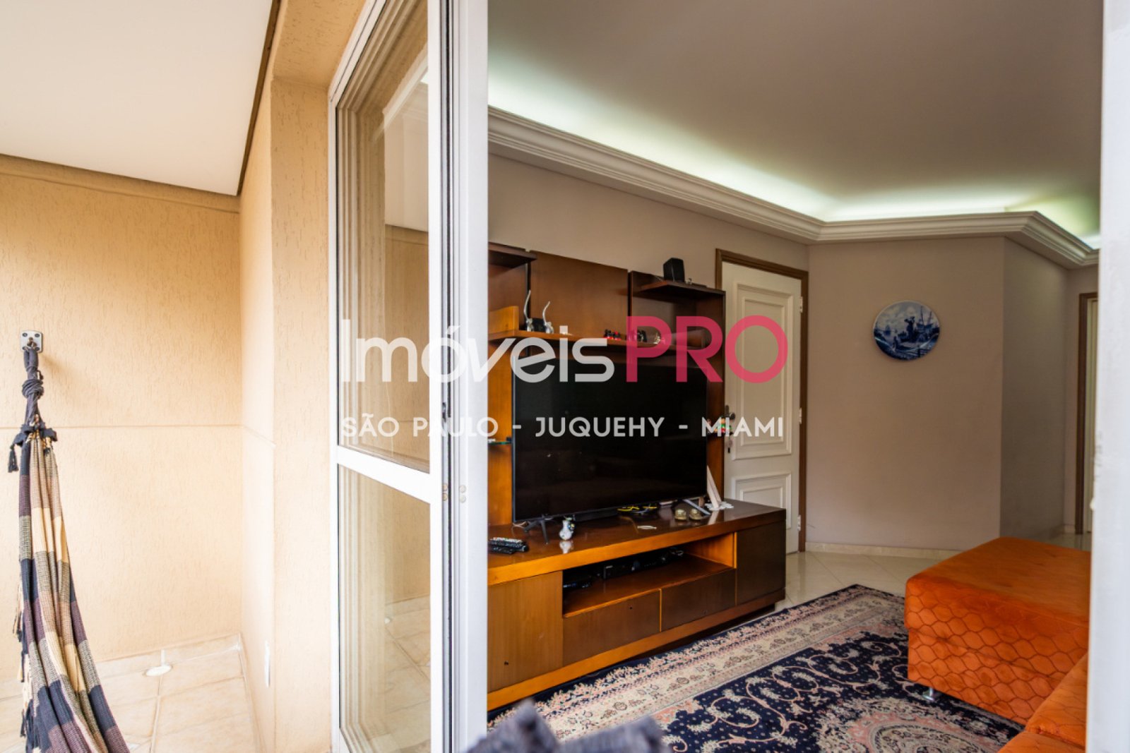 Foto :: IP40189