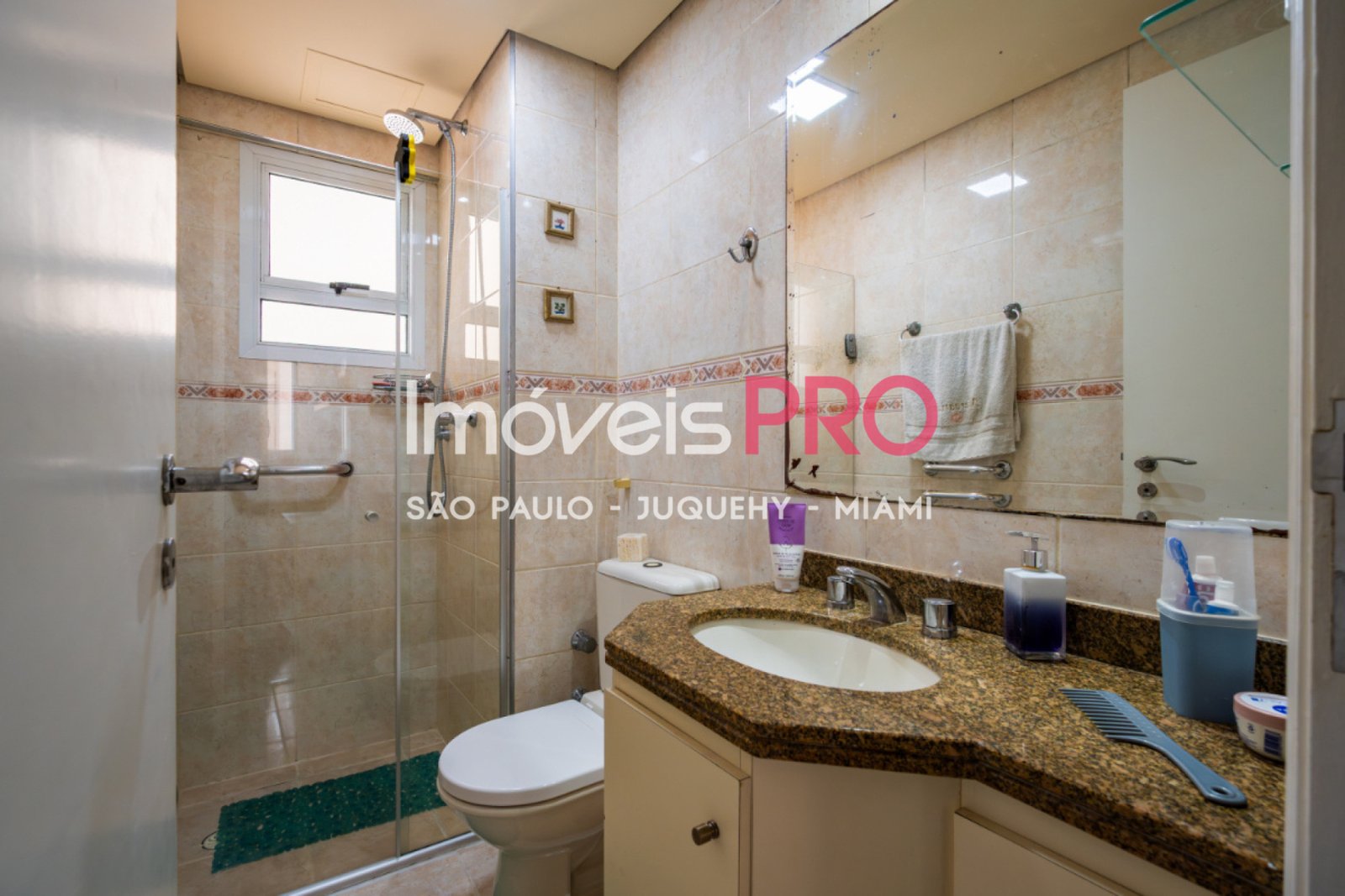 Foto :: IP40189