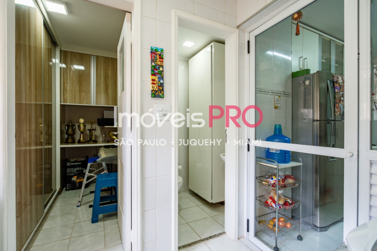 Foto :: IP40189